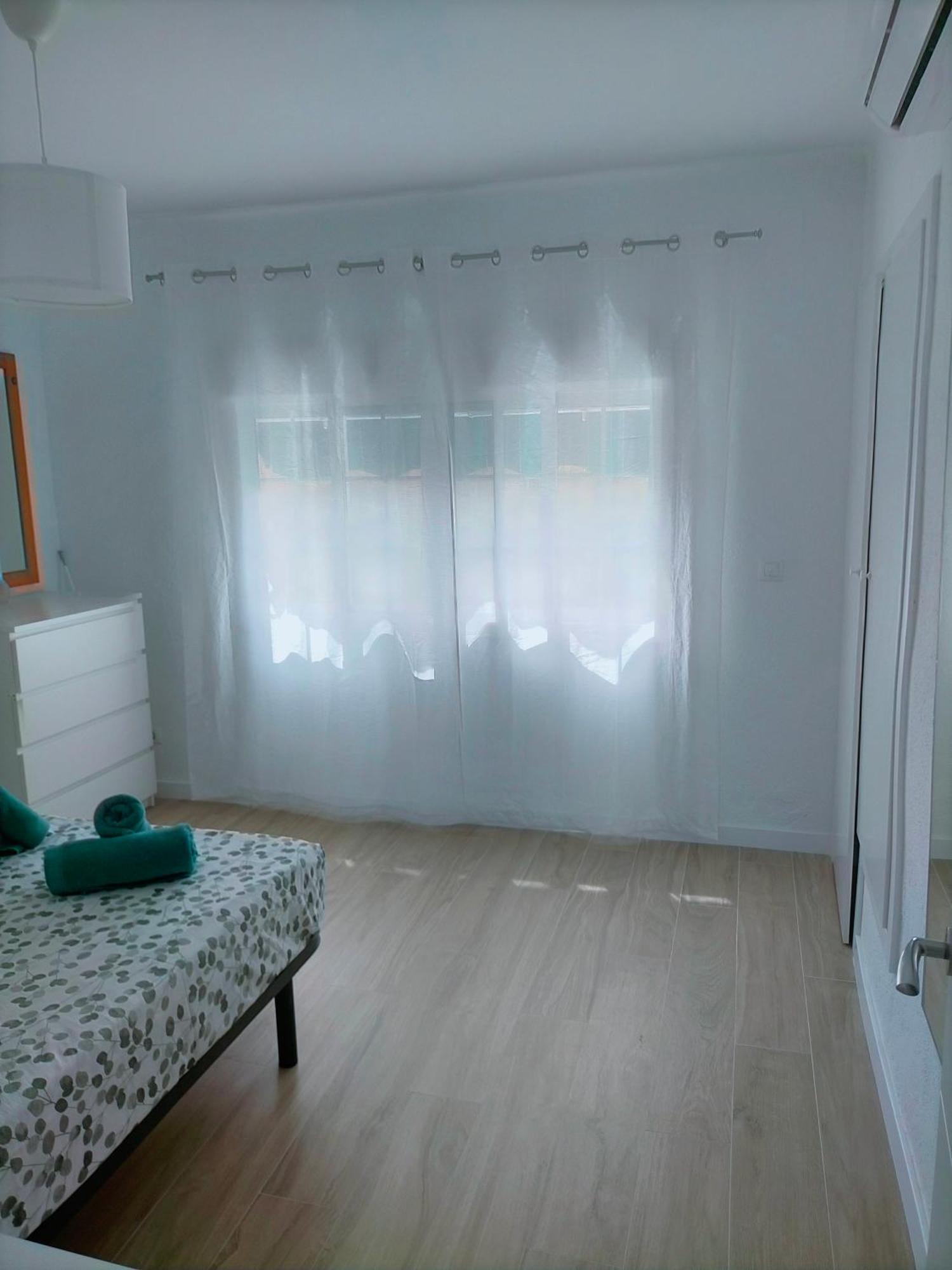 Apartamento Málaga Prat Bagian luar foto